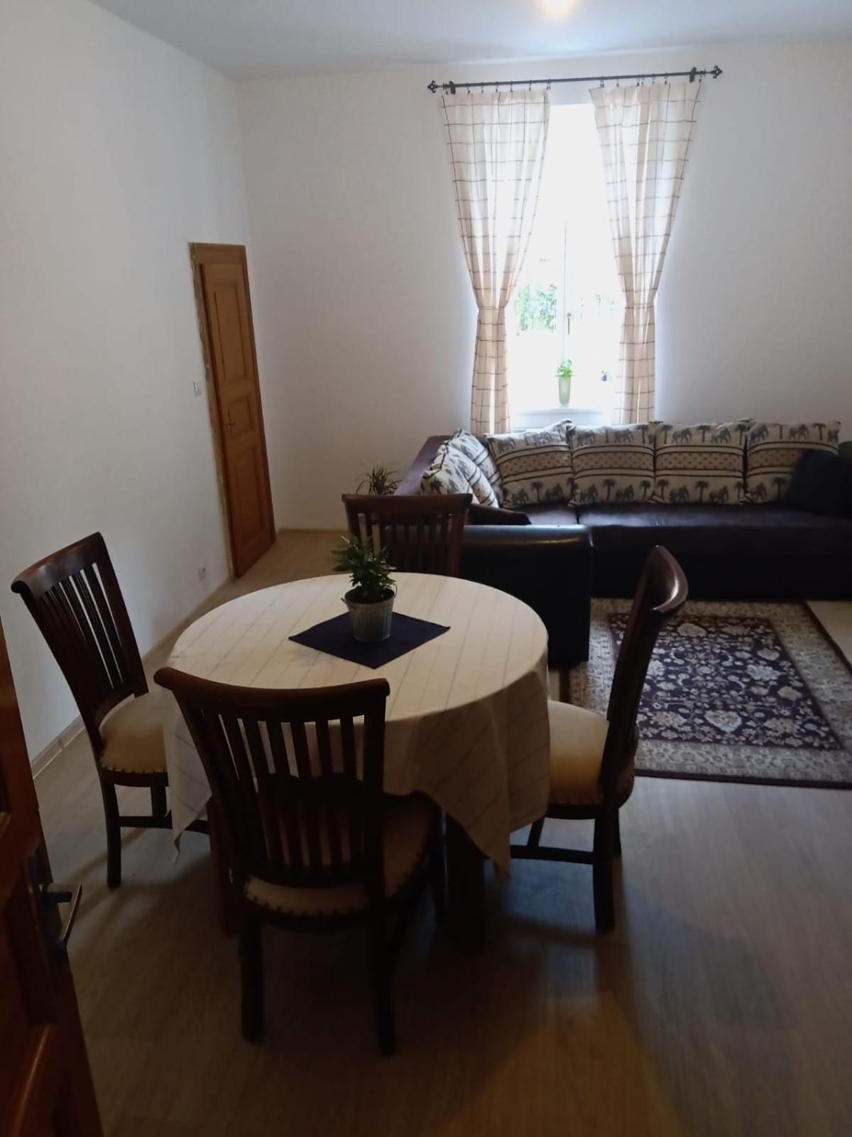 Historic Villa Apartments ปราก ภายนอก รูปภาพ