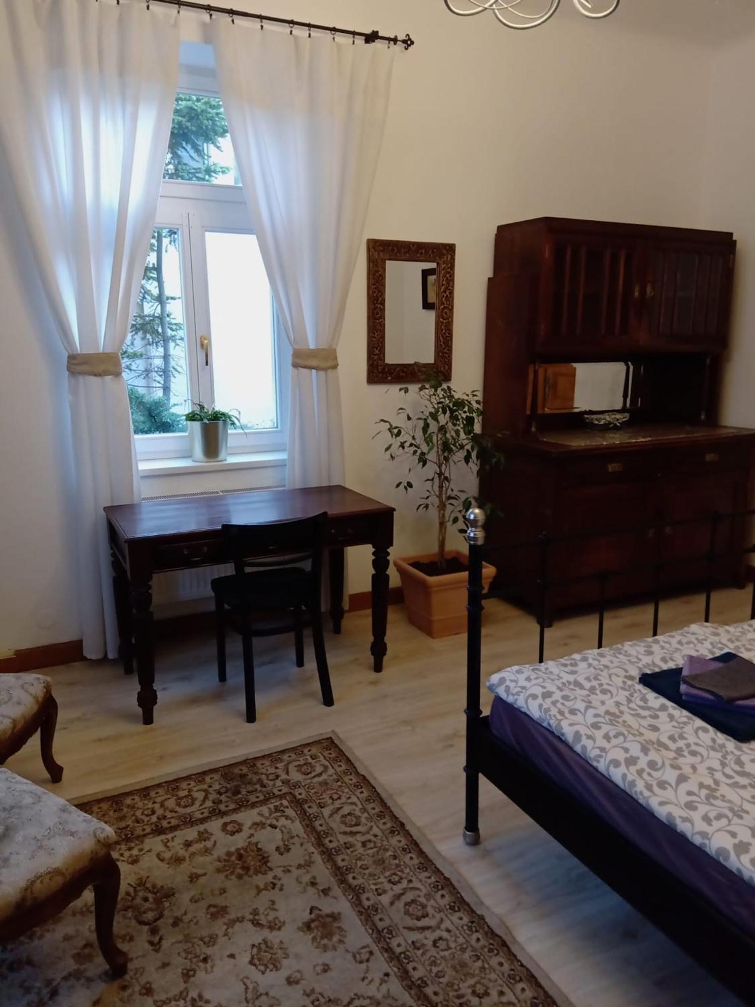 Historic Villa Apartments ปราก ภายนอก รูปภาพ